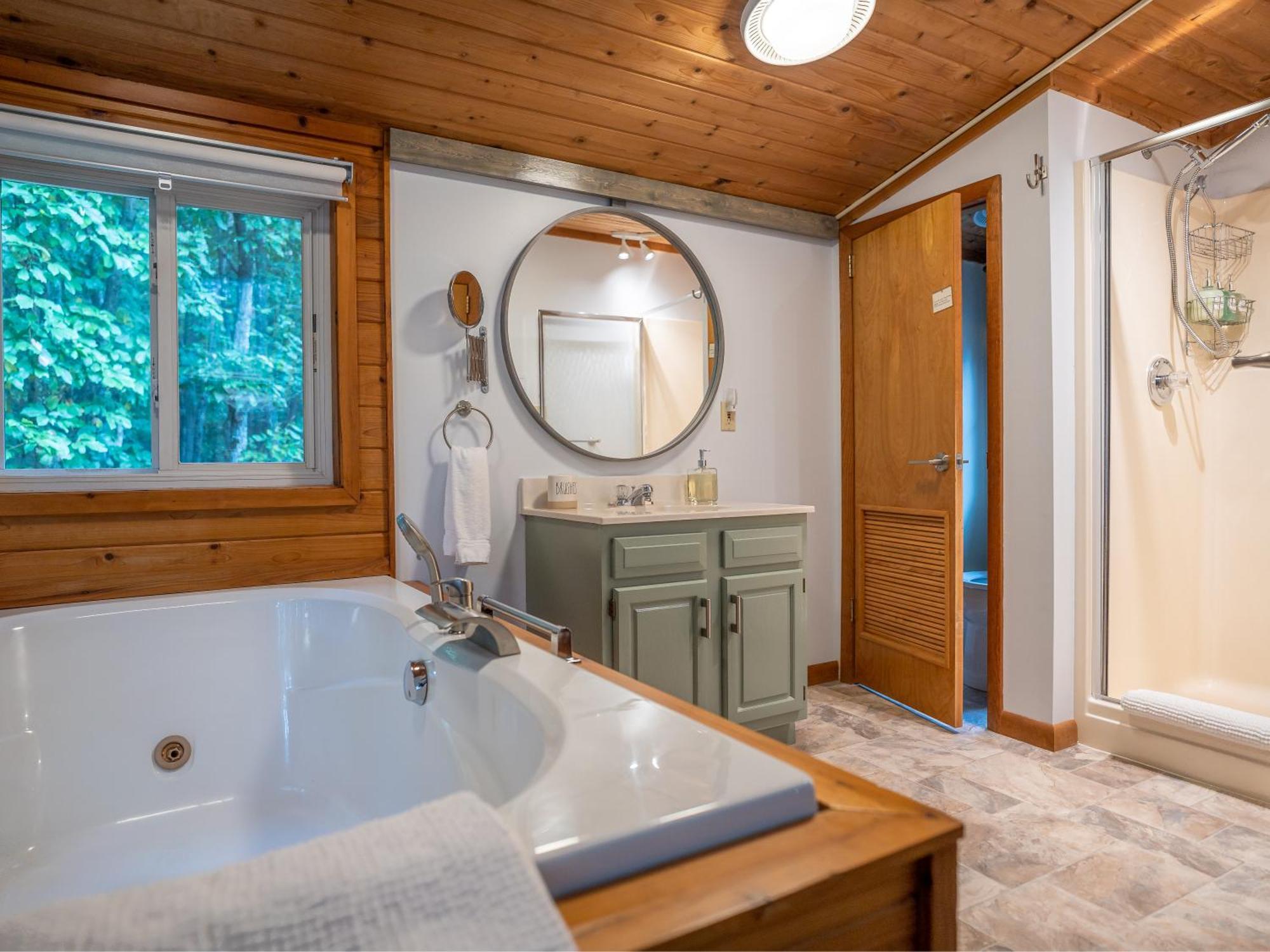 That Gray House Romantic Getaway * Albrightsville