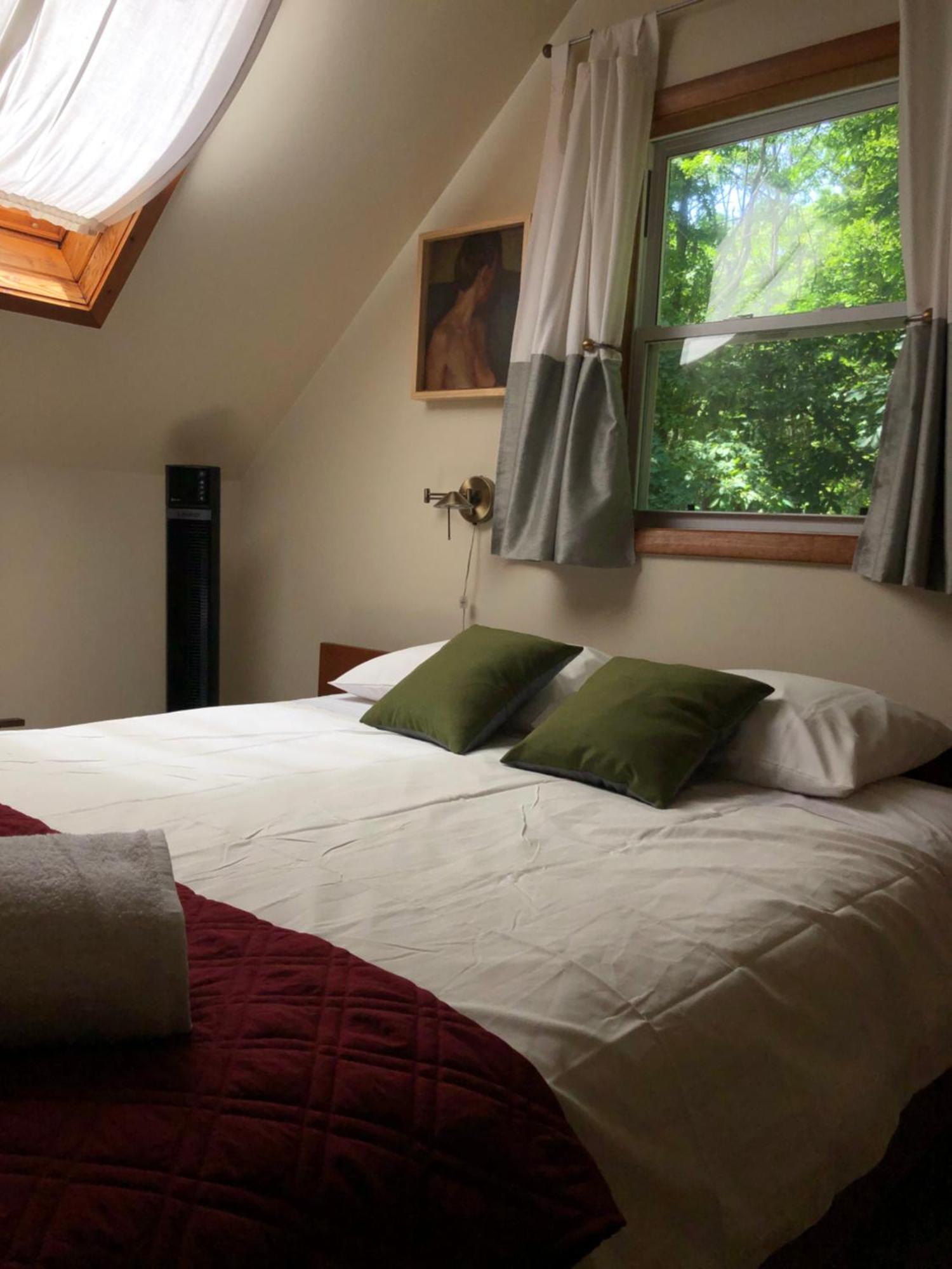 That Gray House Romantic Getaway * Albrightsville