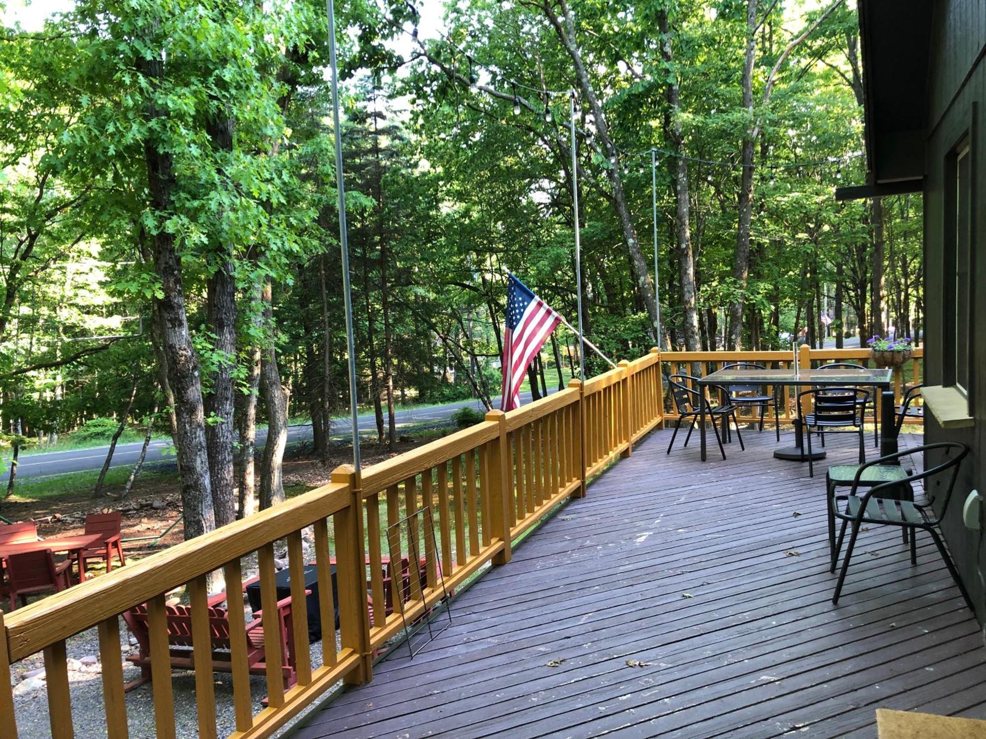 That Gray House Romantic Getaway Albrightsville